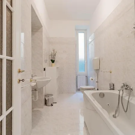 H11 Casa Benjamin Mare-sanremo *