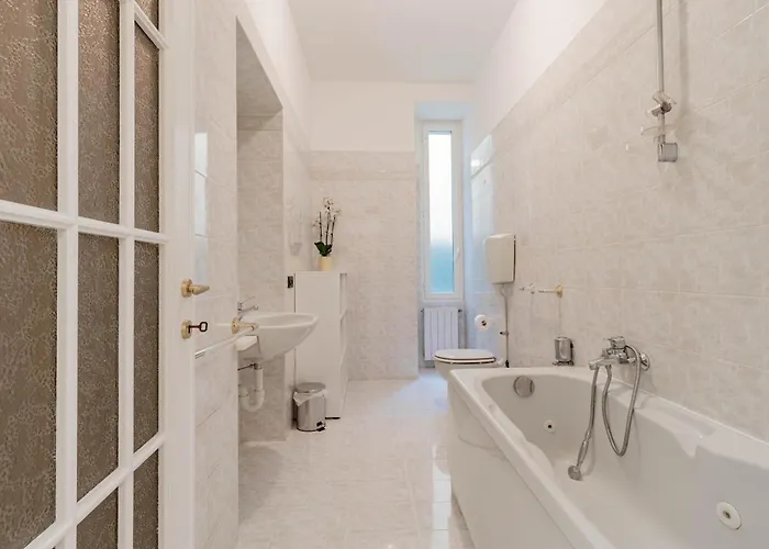 H11 Casa Benjamin Mare-sanremo *